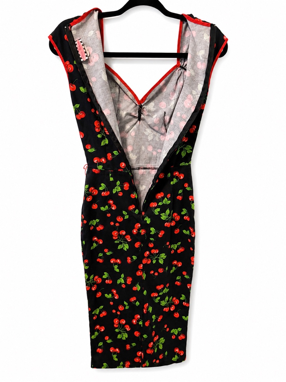 Pinup Couture Black Cherry Print Wiggle Dress Sz S Coquette Retro Bombshell 50’s - Picture 4 of 15